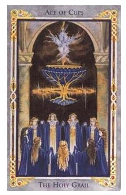 O Santo Graal Ás de Copas no Arthurian Tarot www.taroteca.multiply. com