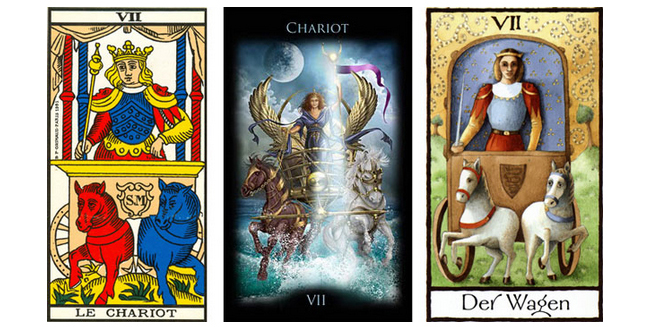 Três representações de O Carro: Tarô de Marselha, Legacy of the Divine Tarot e Old English Tarot