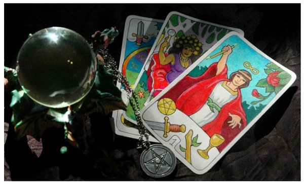 O nome de uma pessoa pode aparecer no Tarot?