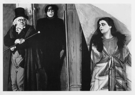 O gabinete do Dr. Caligari (filme alemão, 1920) www.olharconceito.com.br