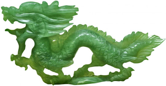 Dragão chinês esculpido em jade https://www.joya.life/pt-br/blog/jade-na-antigua-china/